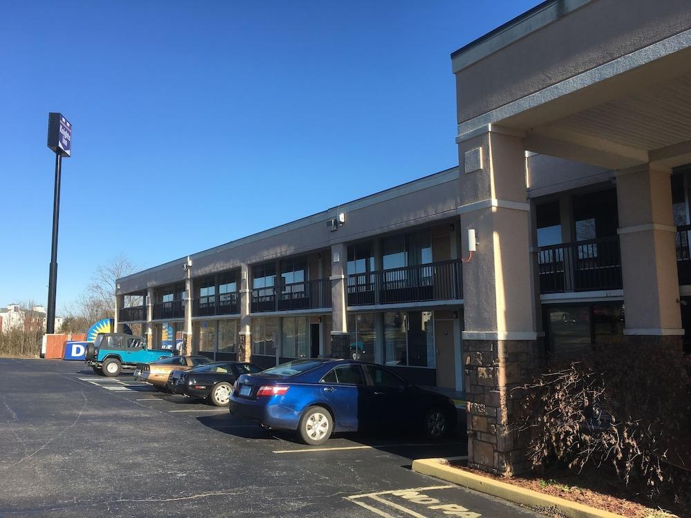 Knights Inn Newport Exterior photo