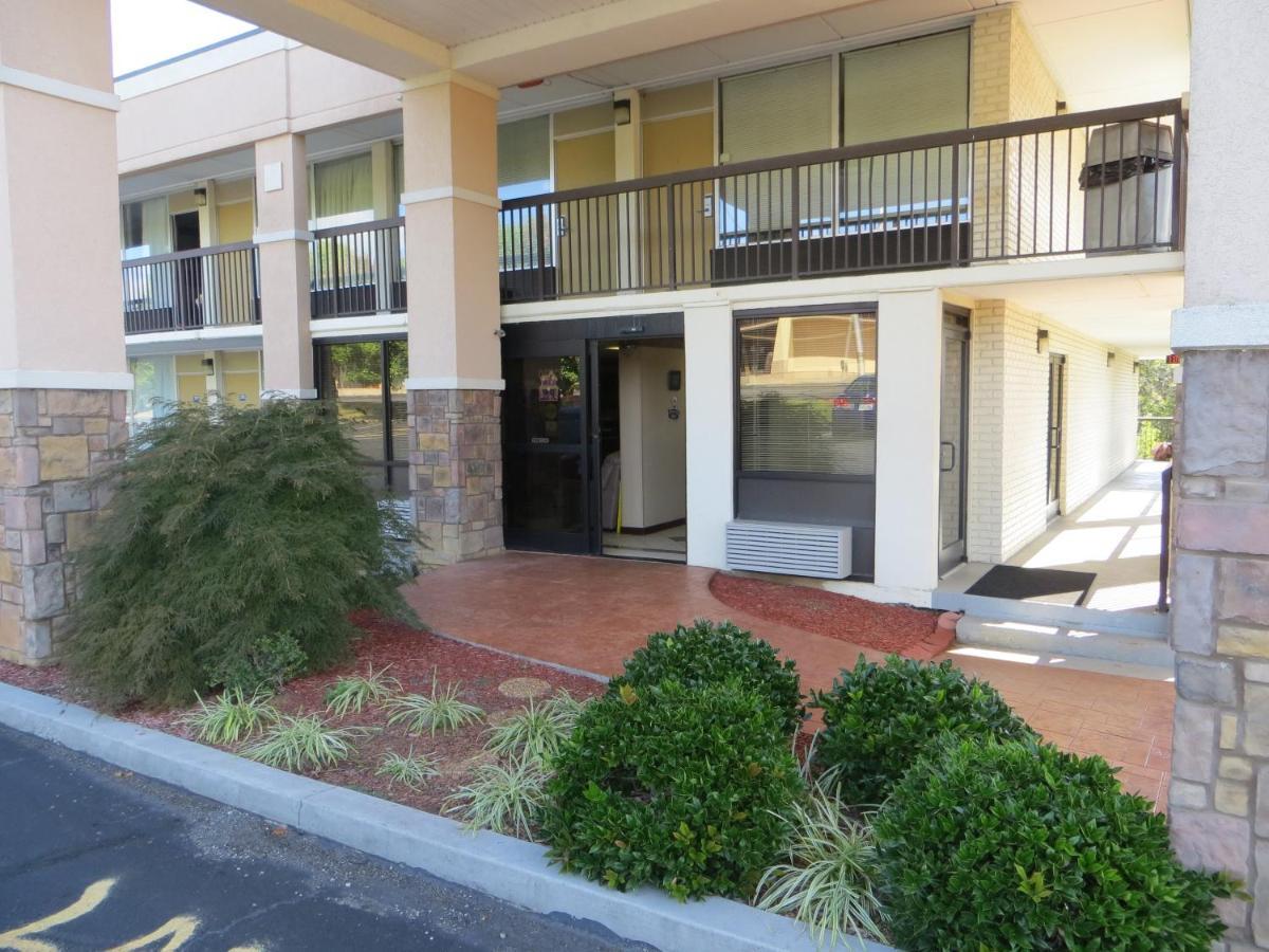 Knights Inn Newport Exterior photo